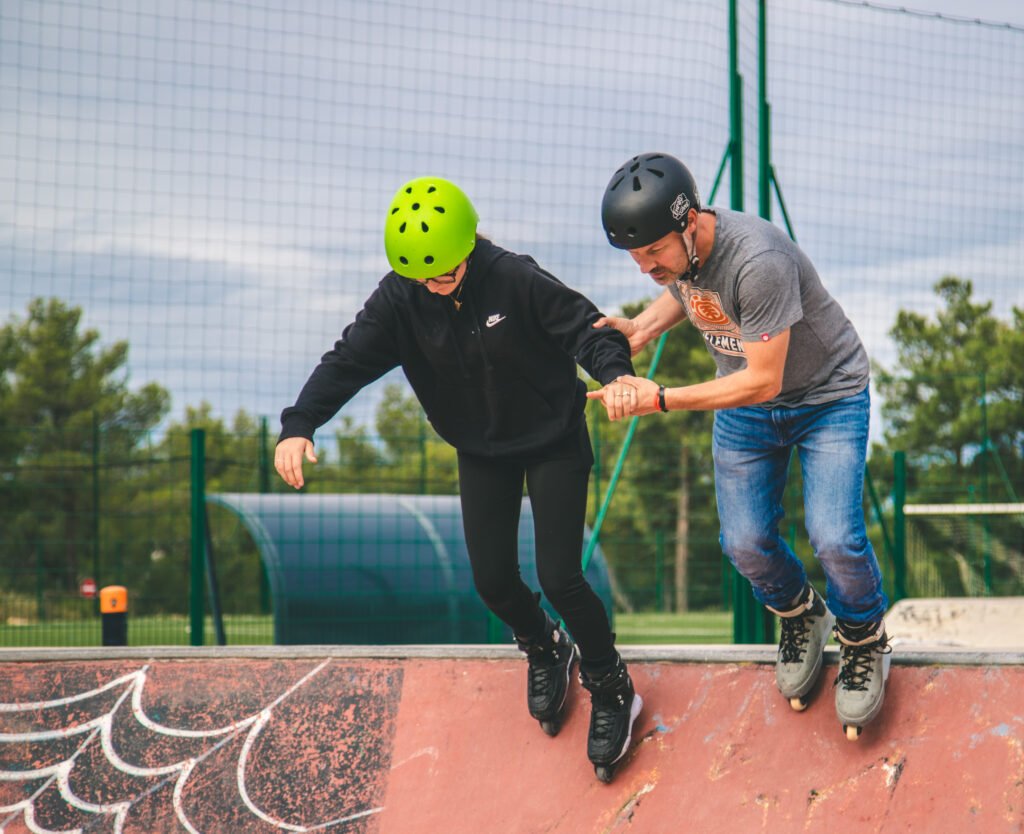 Initiation au roller lors d'une journée CSE